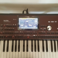 KORG PA700ת