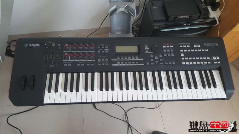 YAMAHA  MOXF6