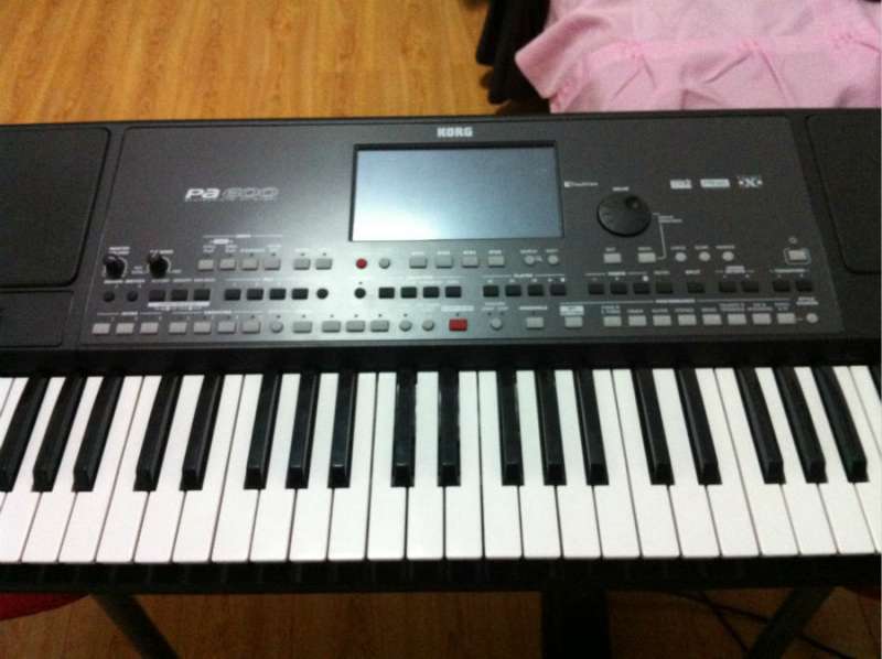 korg pa600 2.jpg