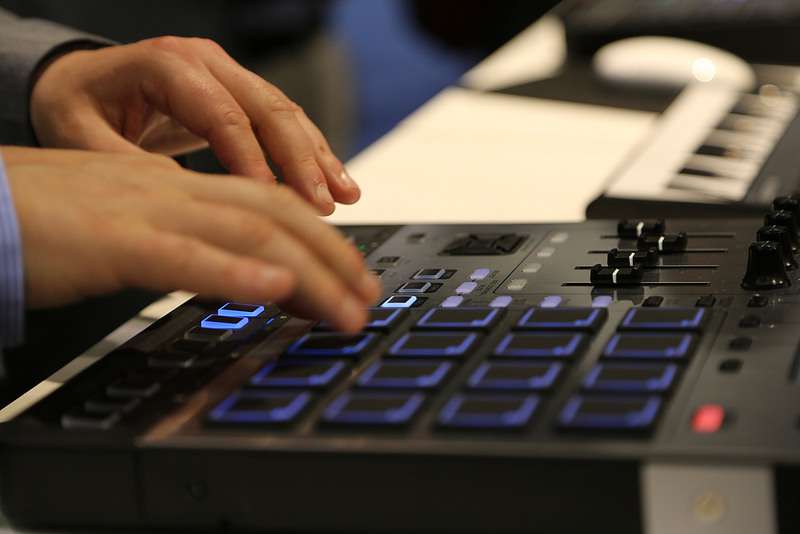 12211402655_ce6220d5be_c.jpg