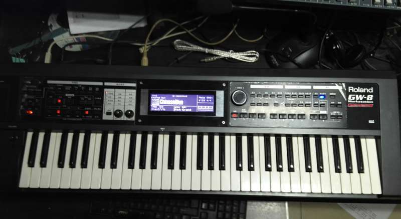  ROLAND-W8