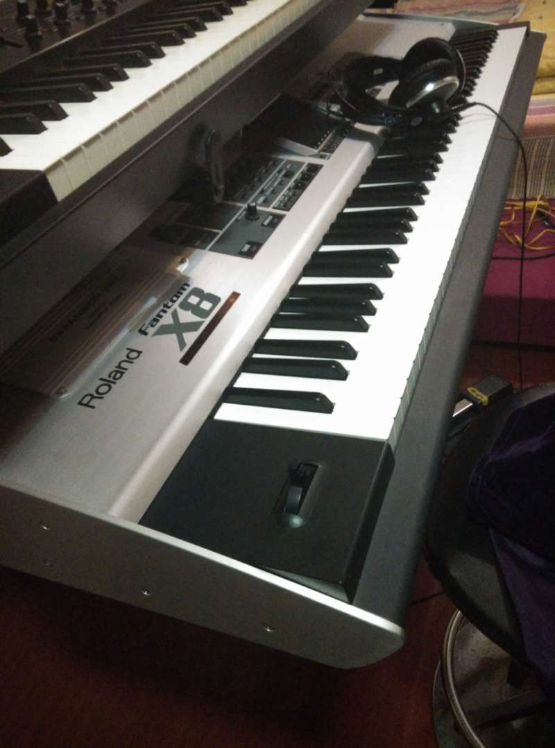 fantom x8.jpg