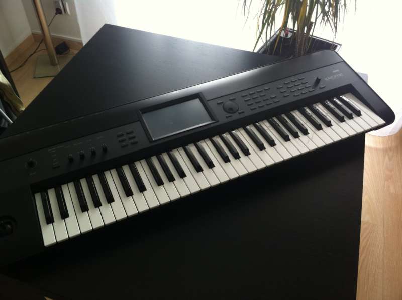 korg-krome-61-black-552424.jpg
