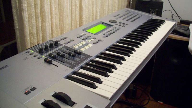 yamaha-motif-es6-550999.jpg