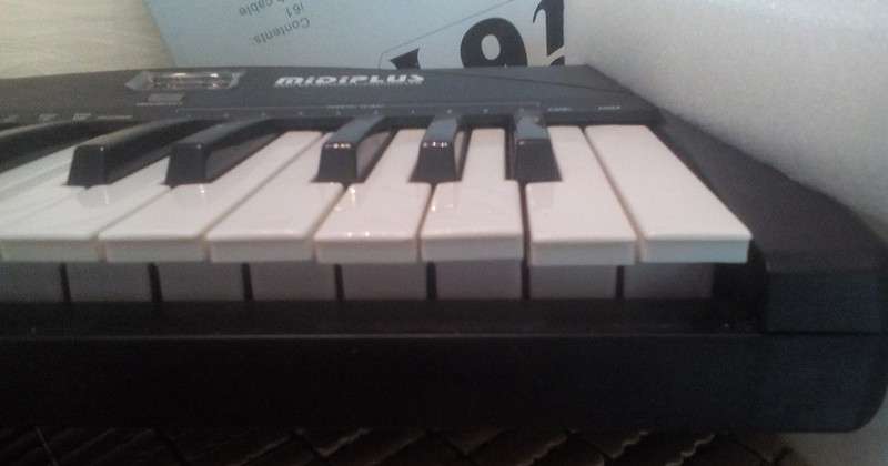 ���������ڶ������е㲻ƽ