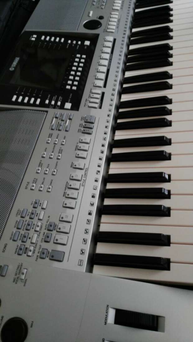 roland62a7ff810949e77d.jpg