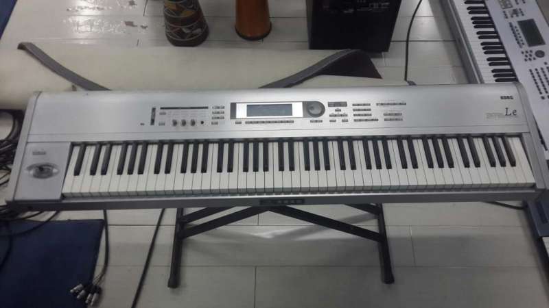 KORG-TRITON-LE.JPG