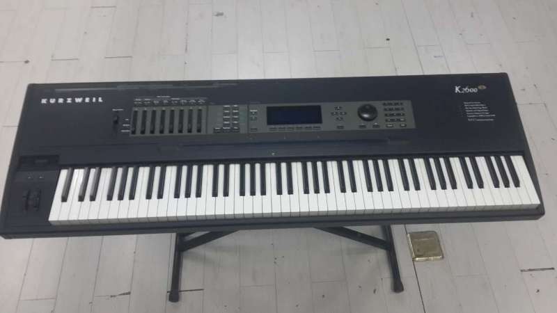 KURZWEIL-2600.JPG