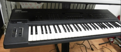 YAMAHA SY85A.jpg