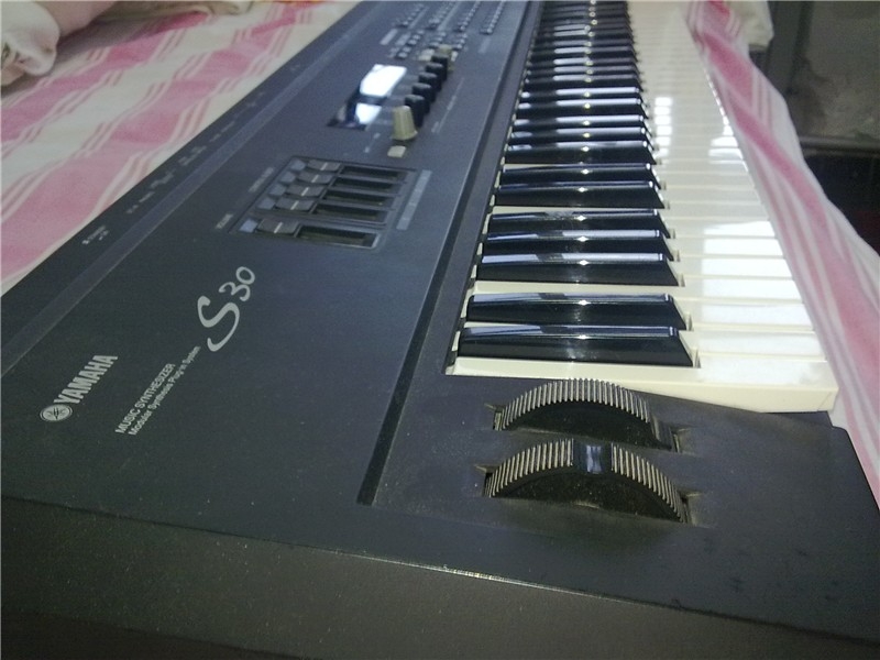 YAMAHA S30-����_����.jpg