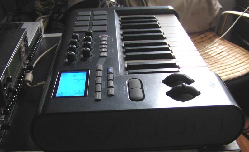 axiom25-3.jpg
