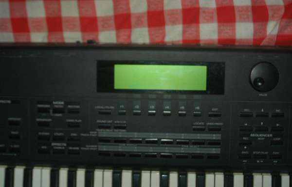 ����ɫ��д