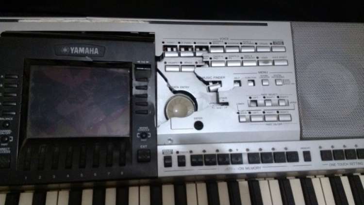 3000