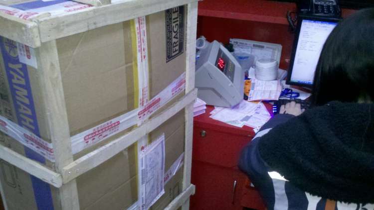 ����Ǵ��ľ�ܰ�װ�õ��٣������Կ����Աߵİ���