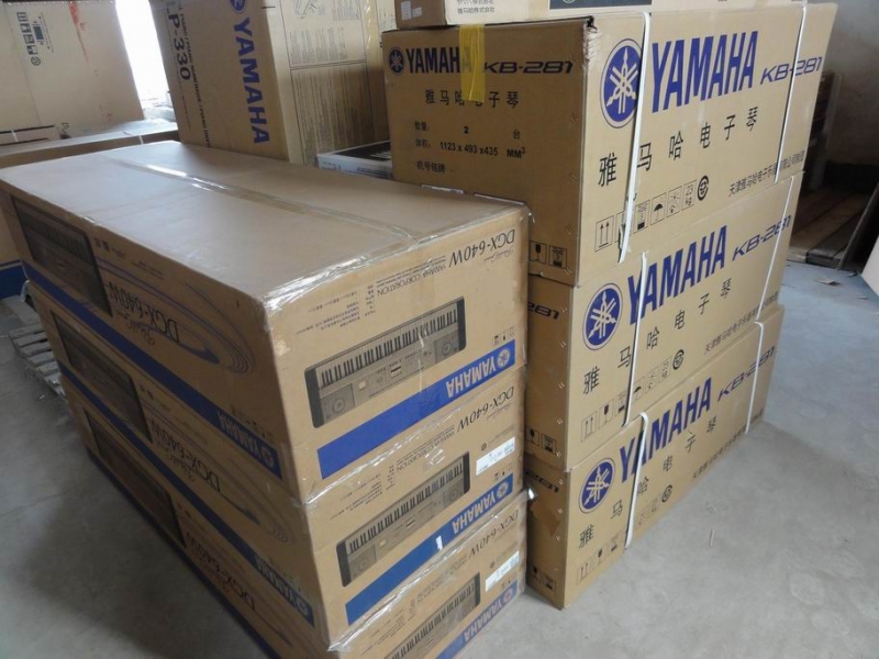 YAMAHA DGX640w